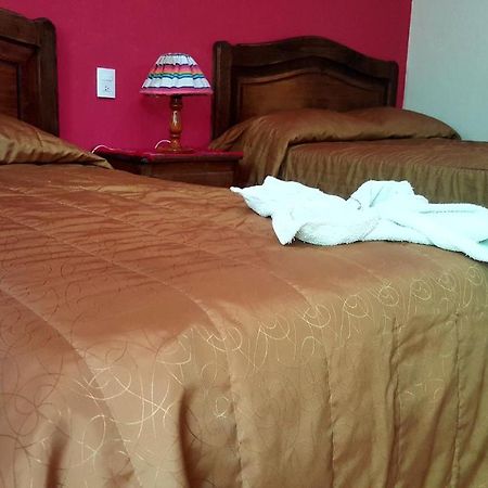 Hotel Posada Las Rosas San Cristóbal de Las Casas Dış mekan fotoğraf