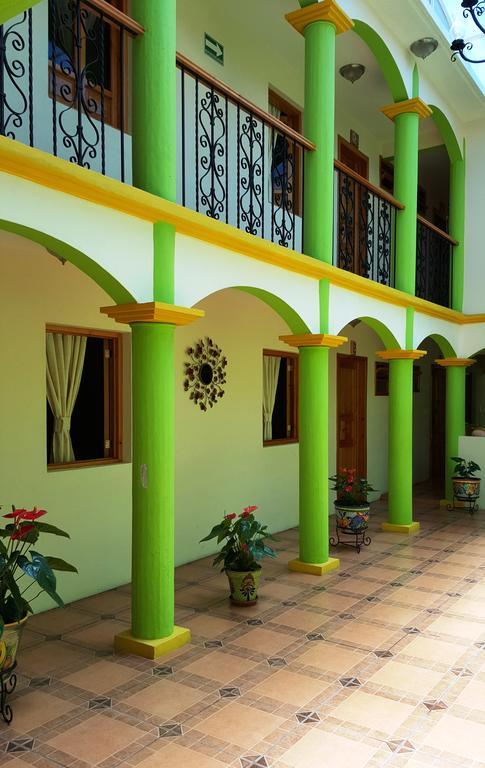 Hotel Posada Las Rosas San Cristóbal de Las Casas Dış mekan fotoğraf
