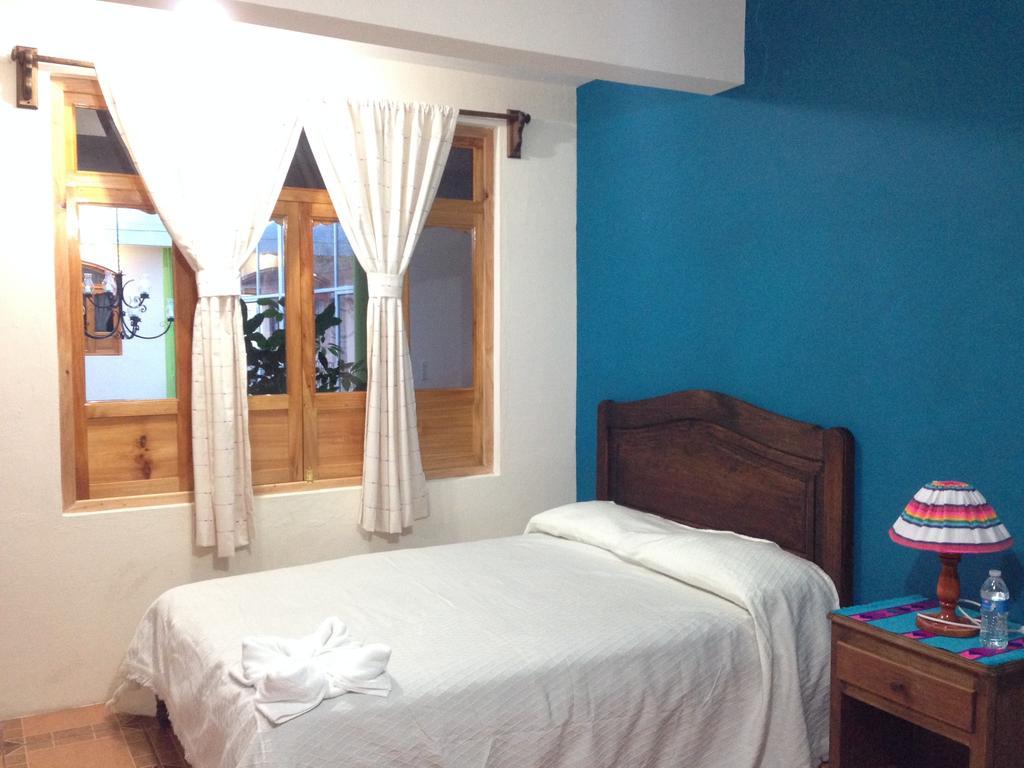 Hotel Posada Las Rosas San Cristóbal de Las Casas Oda fotoğraf
