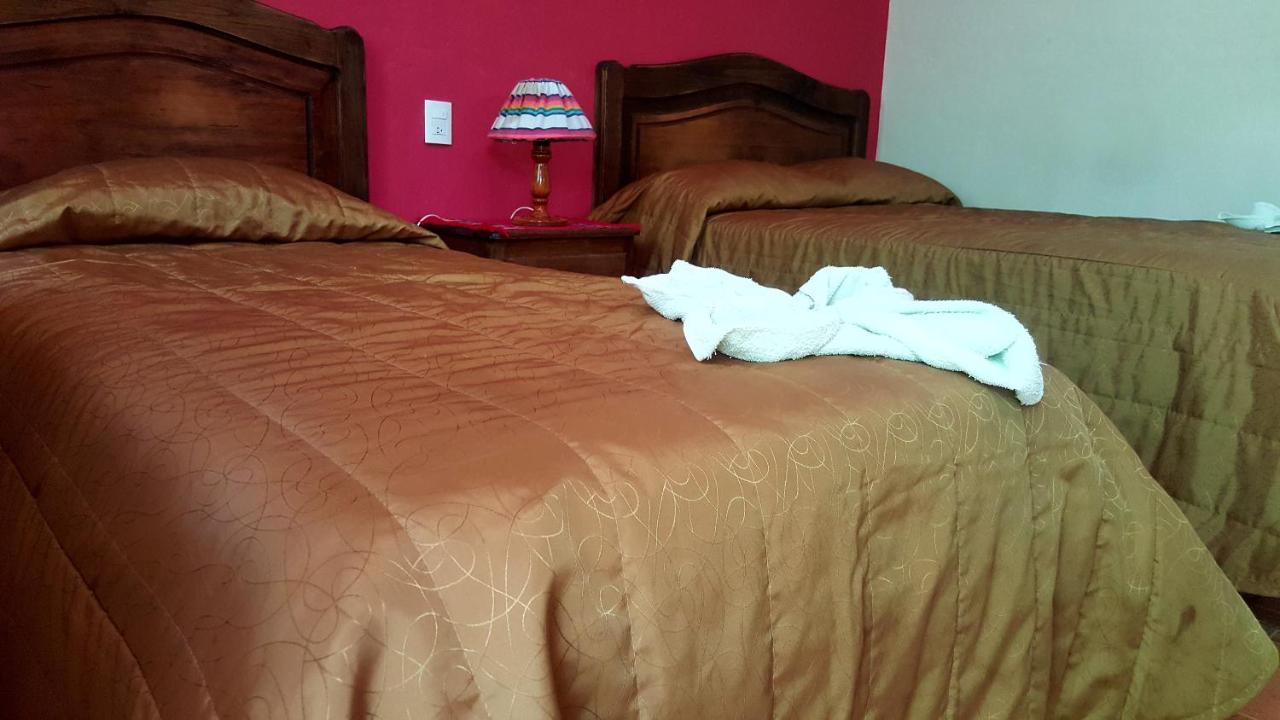 Hotel Posada Las Rosas San Cristóbal de Las Casas Dış mekan fotoğraf